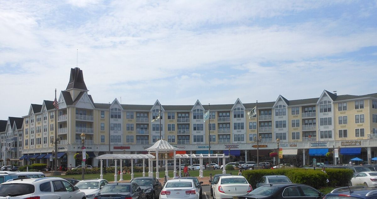 Pier Village, Long Branch